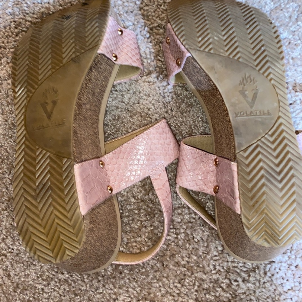 Volatile Sandals Size 9 - Picture 3 of 4